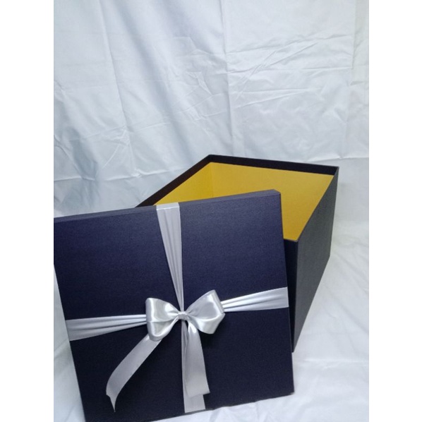 

Gift Box Big + Kotak Hadiah + 40x40x30 cm