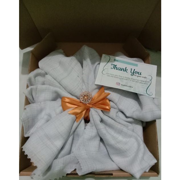 

Hampers Hijab Polos | Hampers Birthday | Hampers Ultah | Hampers Wisuda | Hampers Graduation | Hampers Weeding | Kado Pernikahan