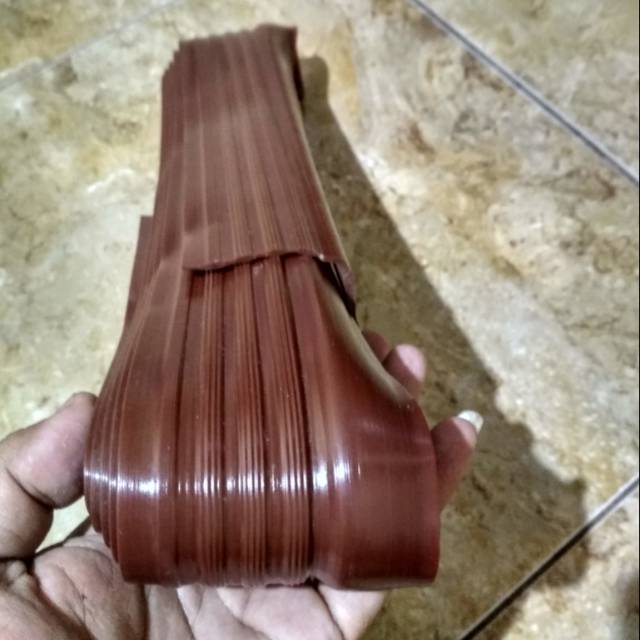 

Step nosing karet murah coklat polos