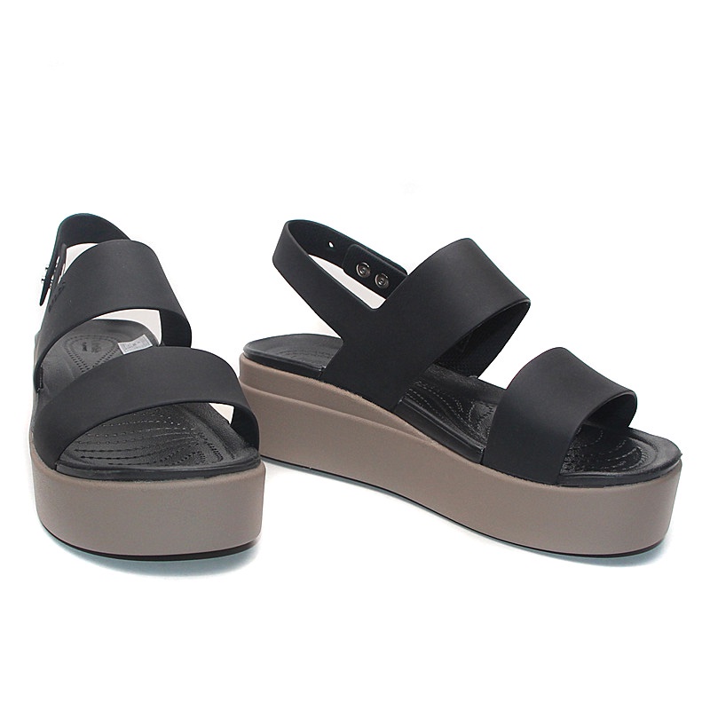 Sandal Wanita / Crocs Brooklyn Low Wedges Tali / Fashion Wanita / Sandal wedges 206453