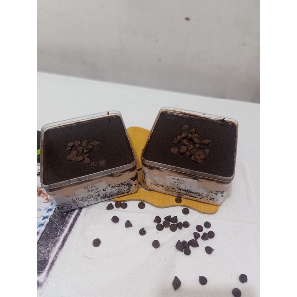 

Dessert Box Triple Choco / Choco moist ukuran 500ml