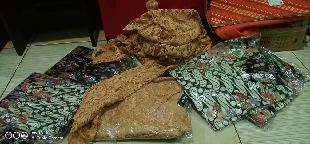 Couple Rok Plisket Dan Kemeja Pendek Batik/kebaya Couple/couple Rok Plisket/couple Pasangan Terbaru