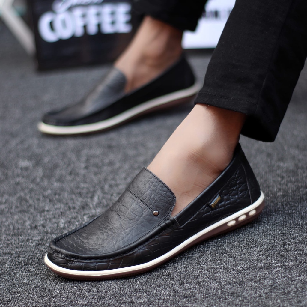 Abraham Britanic - Sepatu Casual Slip On Kulit Asli Kerja Kantor Pria Hitam