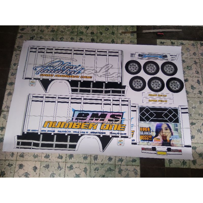 Lembaran PaperCraft Truk Oleng New Tawakal 5 UKuran Super Jumbo Skala 1:10