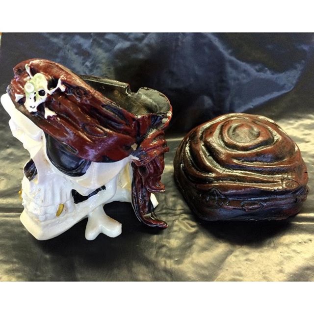 ASBAK TENGKORAK PIRATES