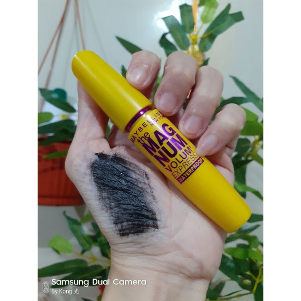 CASE KUNING Maskara warna hitam Kosmetik Mata Mascara Make Up Makeup