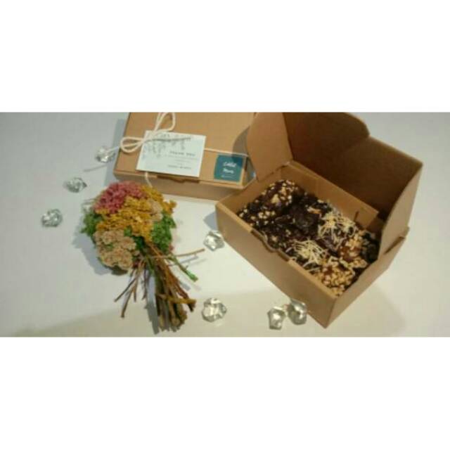 

Fudgy Brownies Premium