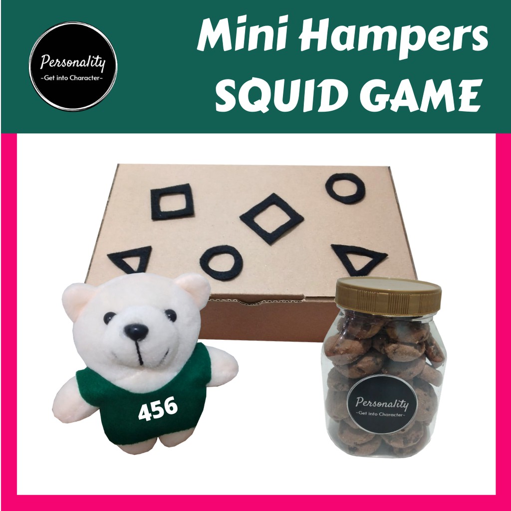 

Mini Hampers Bear and Cookies Squid Game untuk kado hadiah ulang tahun wisuda sidang
