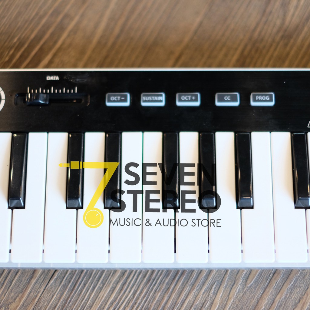 Samson Graphite M32 USB MIDI Controller