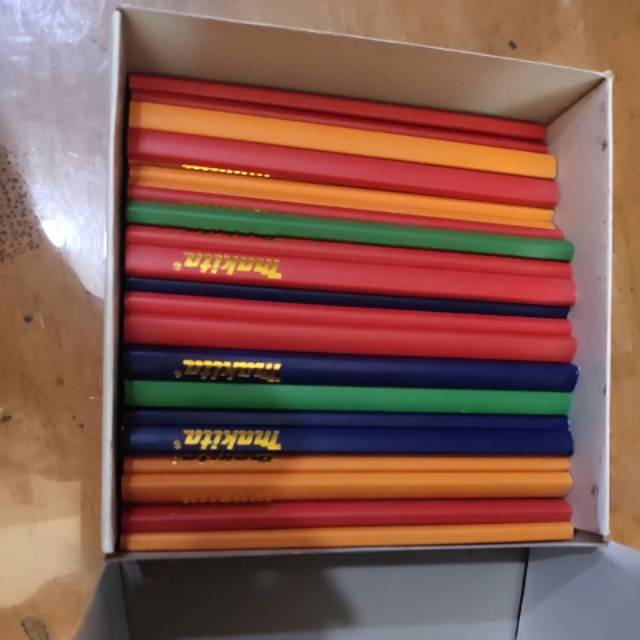 

Pensil tukang bangunan "makita