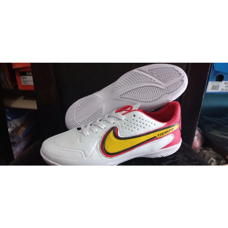 sepatu futsal nike termurah