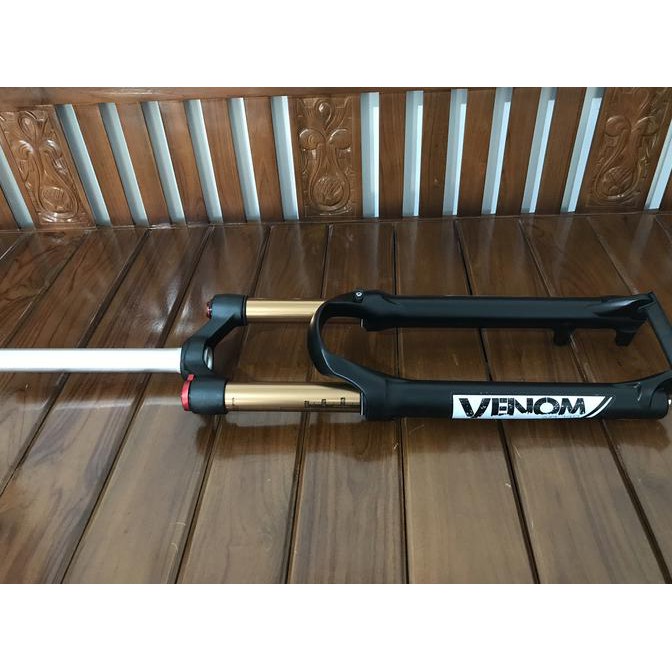 Fork Venom 27.5 Air T140 Black