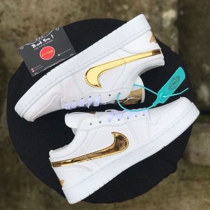 air jordan 1 gold white