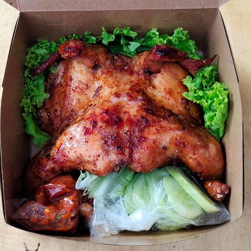 

AYAM PANGGANG / BAKAR / ROASTED CHICKEN 1 EKOR FREE SAMBAL TERASI