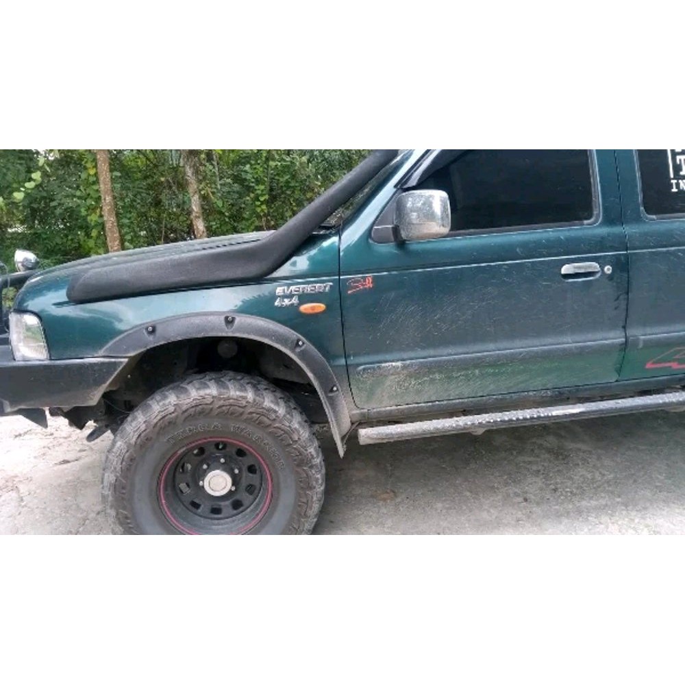 Over Fender Ford Everest Gen 1