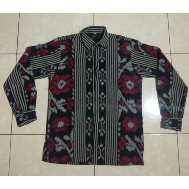 kemeja tenun motif mawar