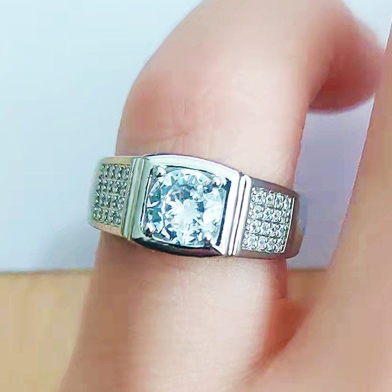 Cincin Desain Empat Cakar Bahan Stainless Steel 925 Hias Berlian 1 Karat Untuk Pria