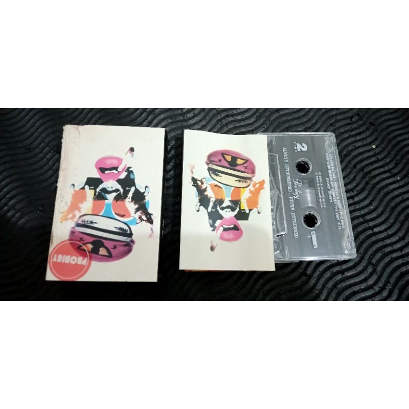 Kaset Pita Prodigy - always outnumbered never outgunned - pop rock