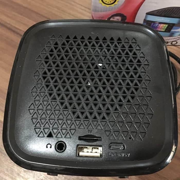 Speaker ADVANCE R3 Portable Speaker Tampilan LED Xtra Power Sound