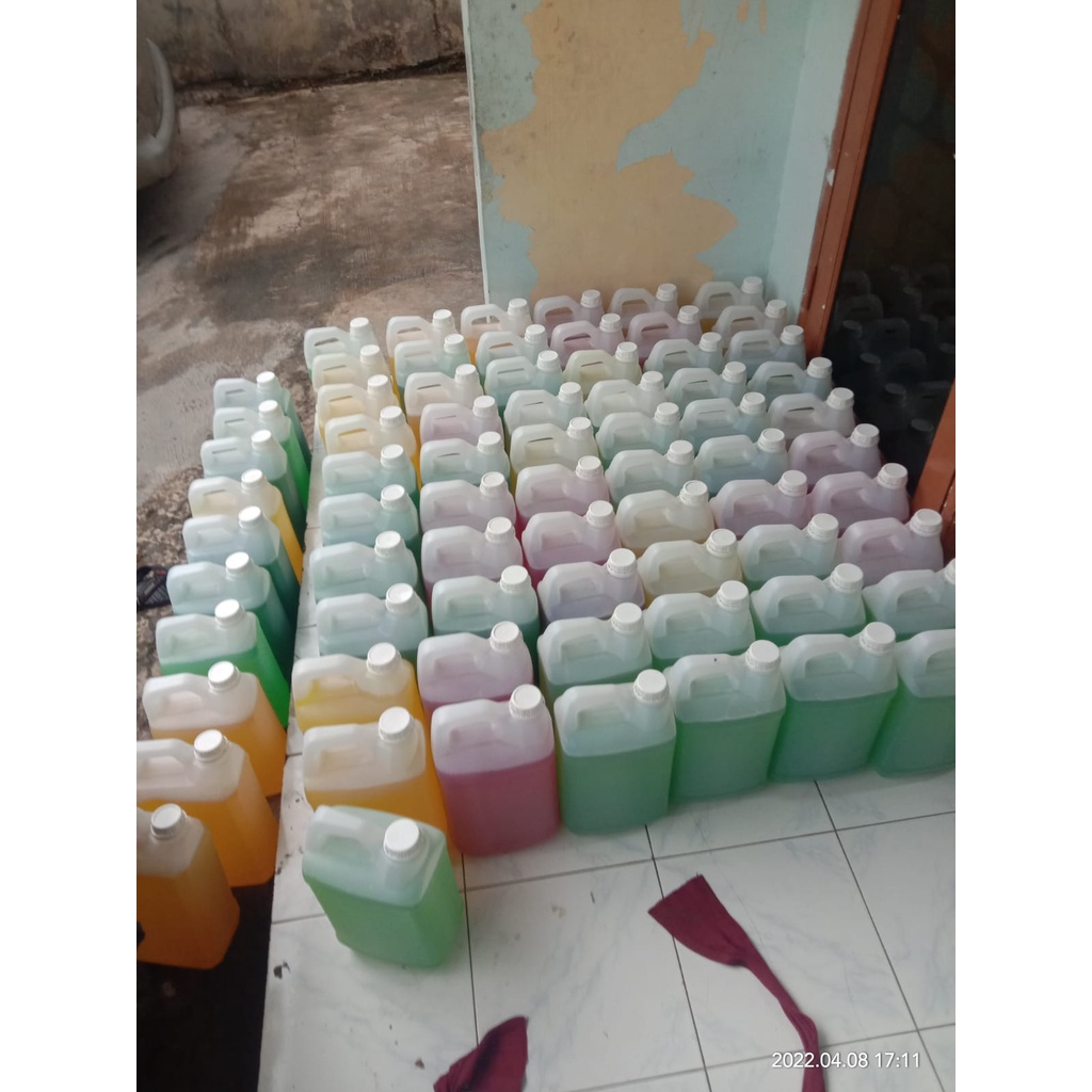 Pembersih Lantai Antibacterial Floor Cleaner 1Liter DE