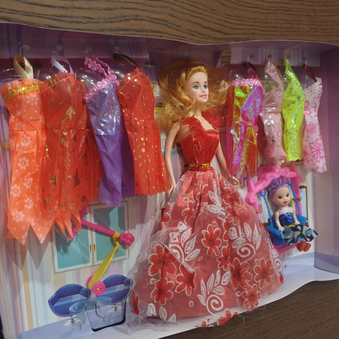 

Solusi barbie set baju & aksesoris komplit free kado & bubble wrap Berkualitas