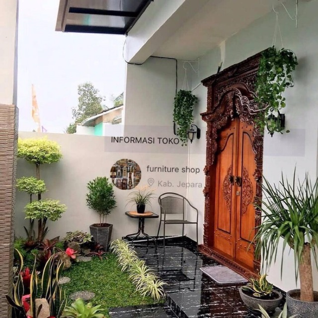 Pintu gebyok dan kusen kayu jati