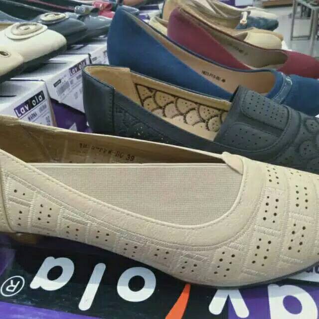 Sepatu wedges Laviola