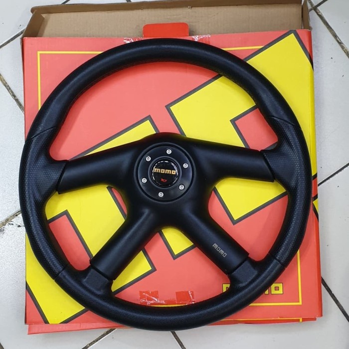 stir racing momo import 4 spoke