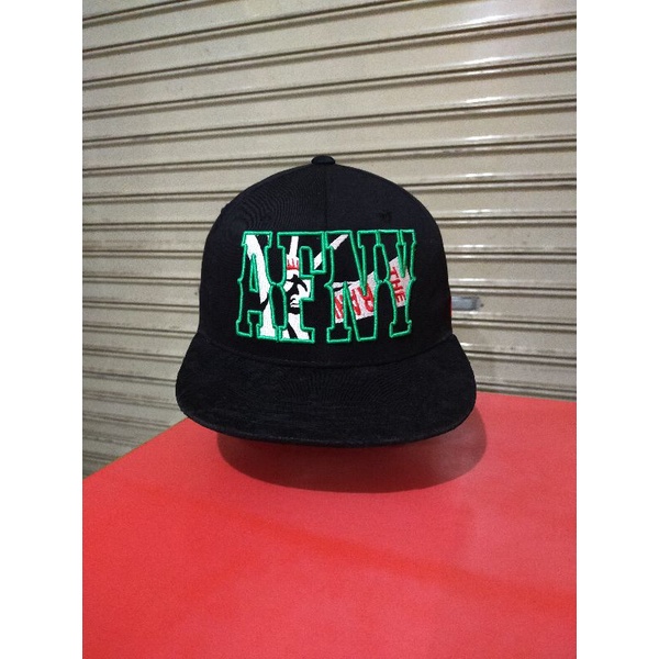 Topi Snapback Bordir Besar Second