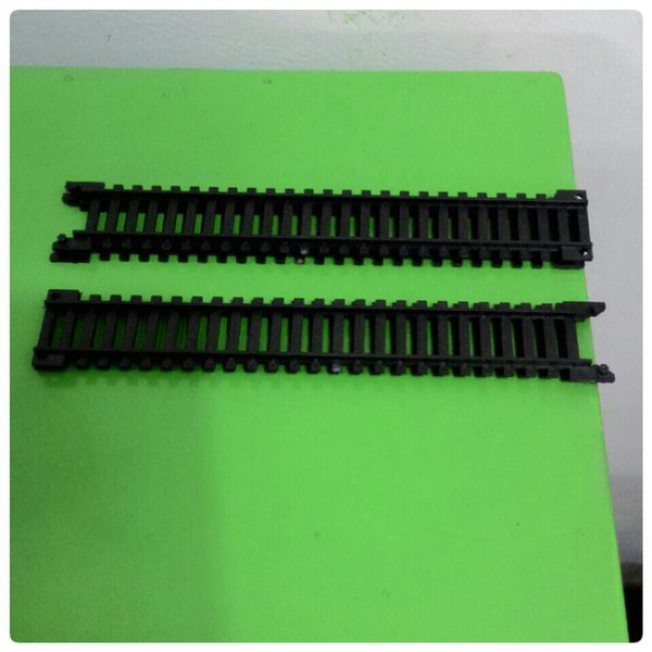 rel lurus - miniatur kereta api