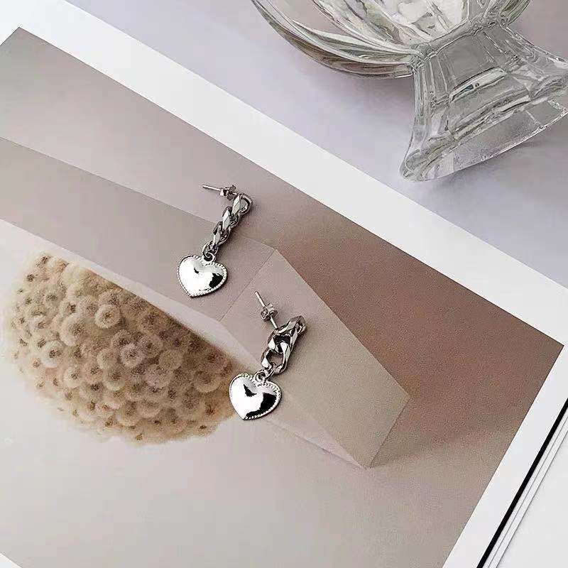 Anting Rantai Bentuk Hati Gaya retro Untuk Perempuan