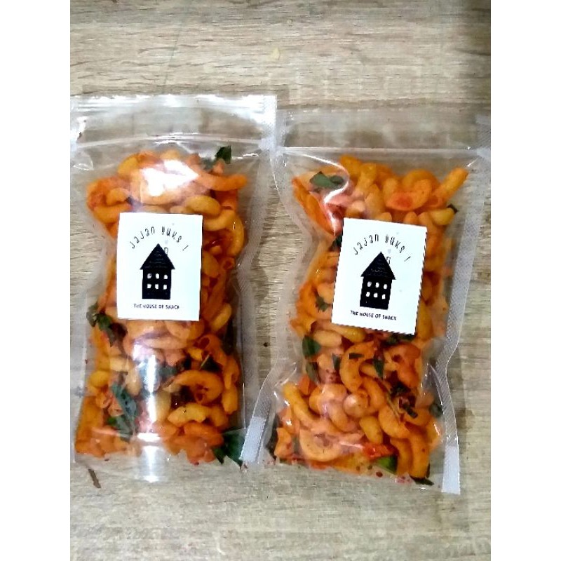 

MAKARONI BANTET DAUN JERUK 50 gr