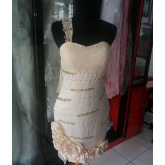 GAUN pendek
