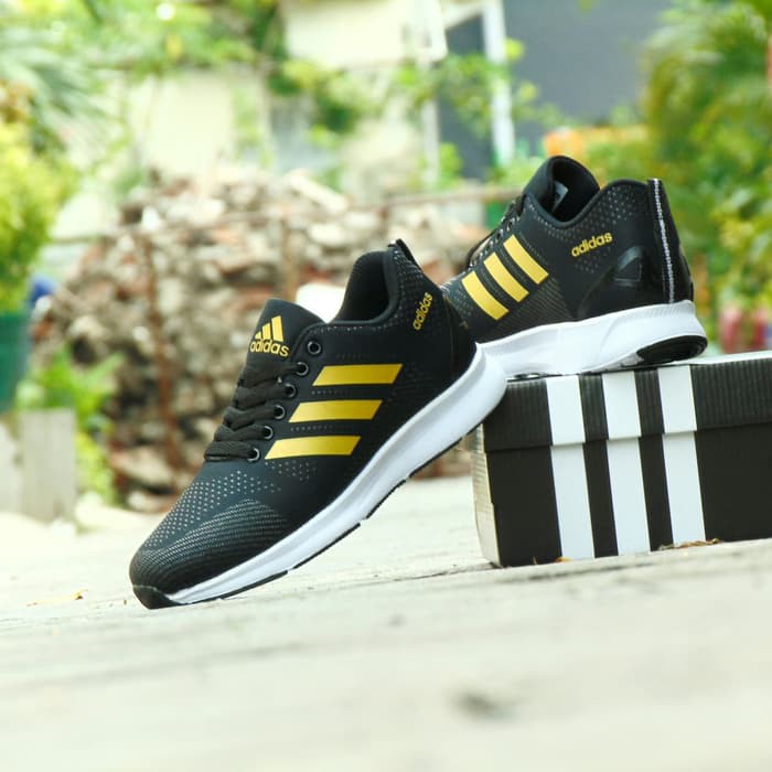NYAMAN Sepatu Pria Sport Adidas Zoom Men GRADE ORI - Hitam Gold Emas - ZM03