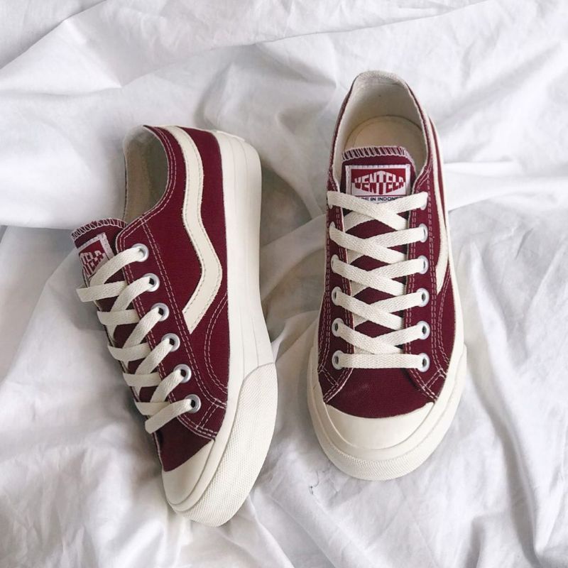 Ventela public low maroon