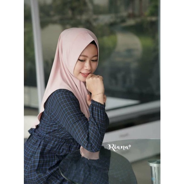 HIJAB RIANA TERNYAMAN-Pink peach