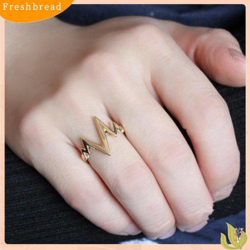 [Fresh] Cincin Knuckle Bentuk Panah Bahan Alloy untuk Pria / Wanita
