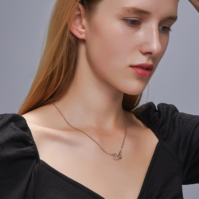 kalung rantai wanita Cinta Kalung Persik Ganda Liontin Hati Wanita Fashion Rantai Klavikula Perhiasan Aksesoris