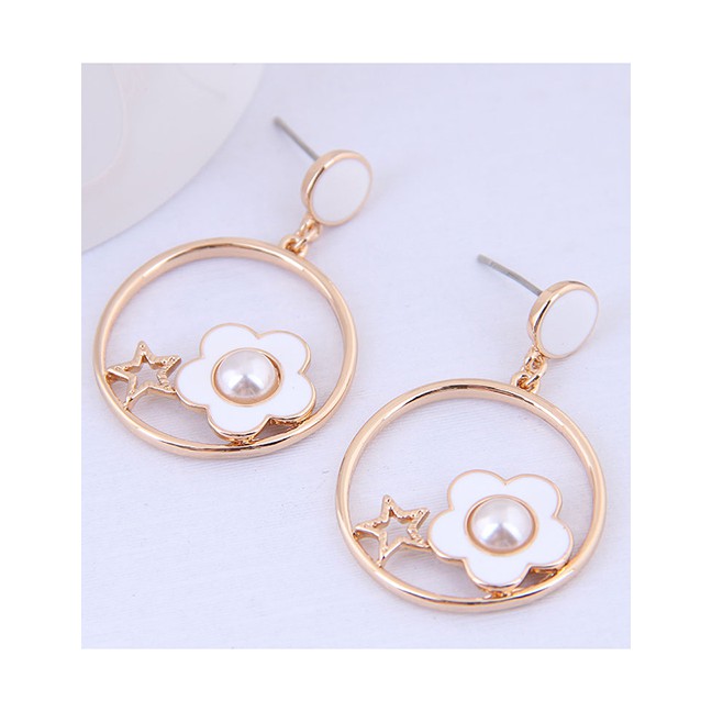 LRC Anting Tusuk Fashion White Flower Earrings A58418