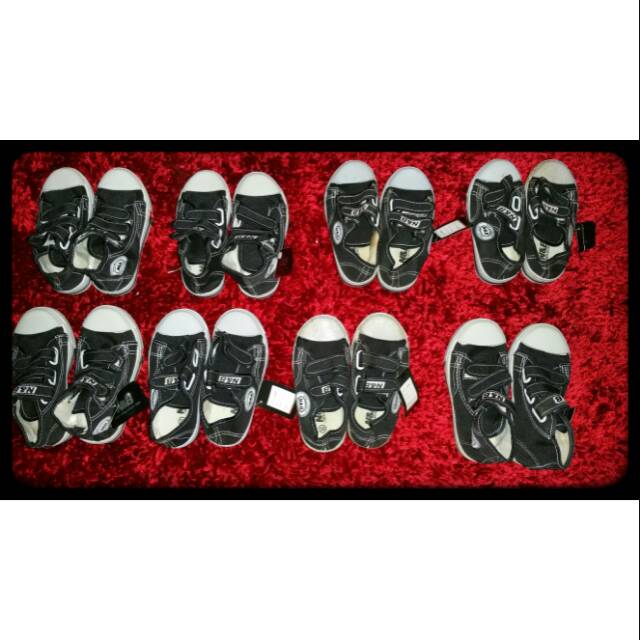 Sepatu Sekolah Anak NB