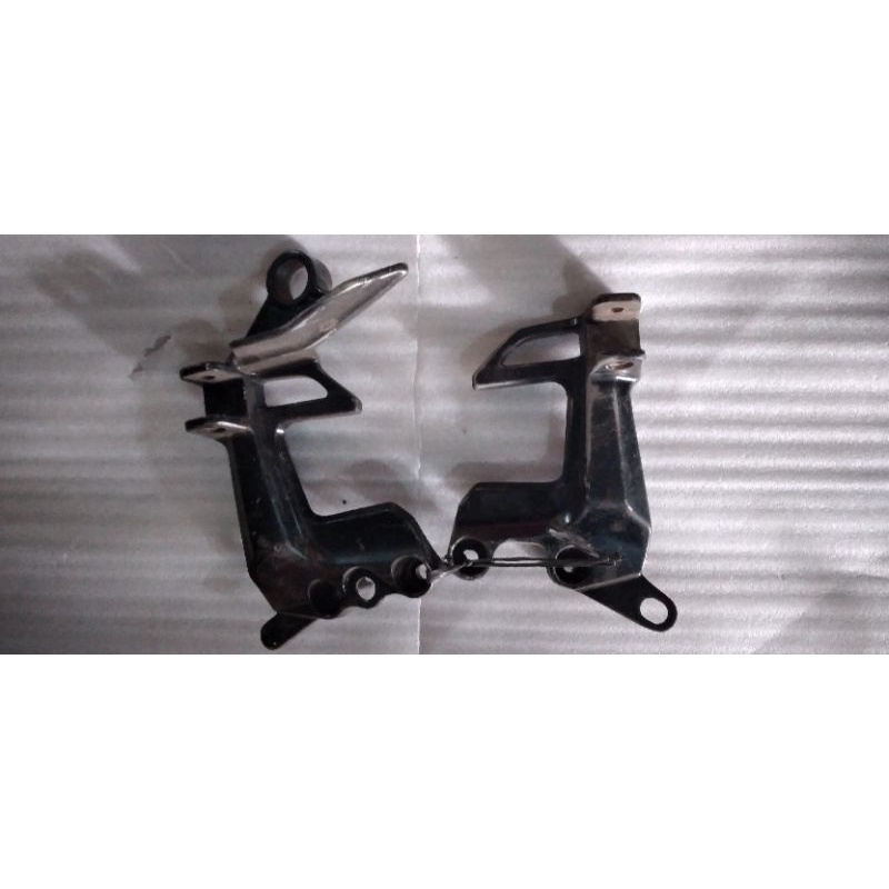 dudukan postep belakang jupiter z 1