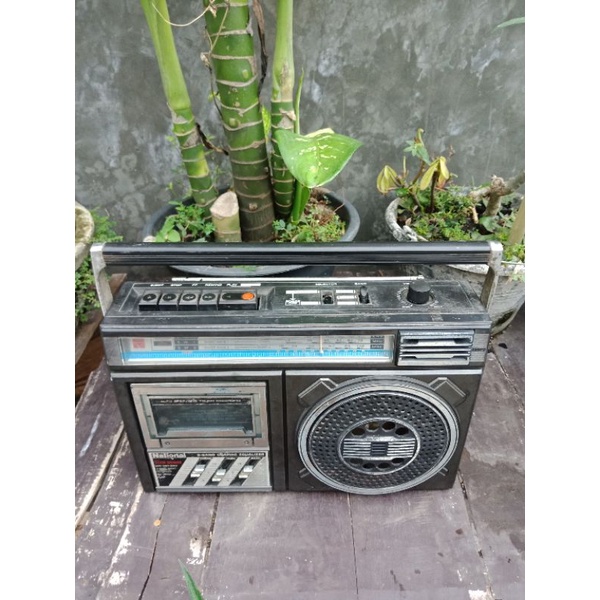 Radio Tape Jadul National