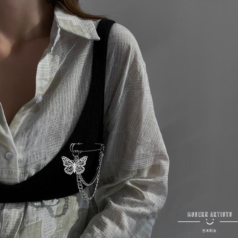 AY(CN) Bros Rantai Bentuk Kupu-Kupu Warna Silver Untuk Wanita