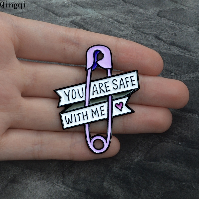 Bros Pin Enamel Bentuk Hati Kecil Tulisan You Are Safe with Me Warna Ungu Untuk Anak Perempuan