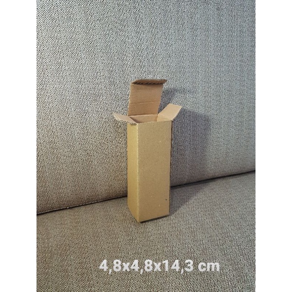 

Kardus Box uk. 4,8x4,8x14,3 cm Kotak Karton Die Cut