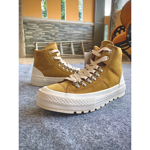 Converse Street Hiker mustard