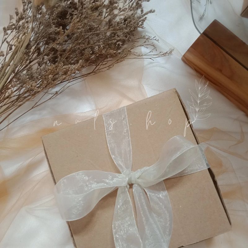 

BOX HAMPERS AESTETHIC KOTAK KADO DUS BOX PACKING