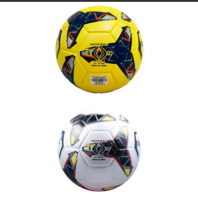 Bola kaki ortuseight cycLone