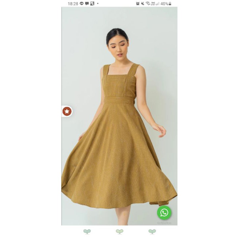 defect Claryn Rossey dress in Gold