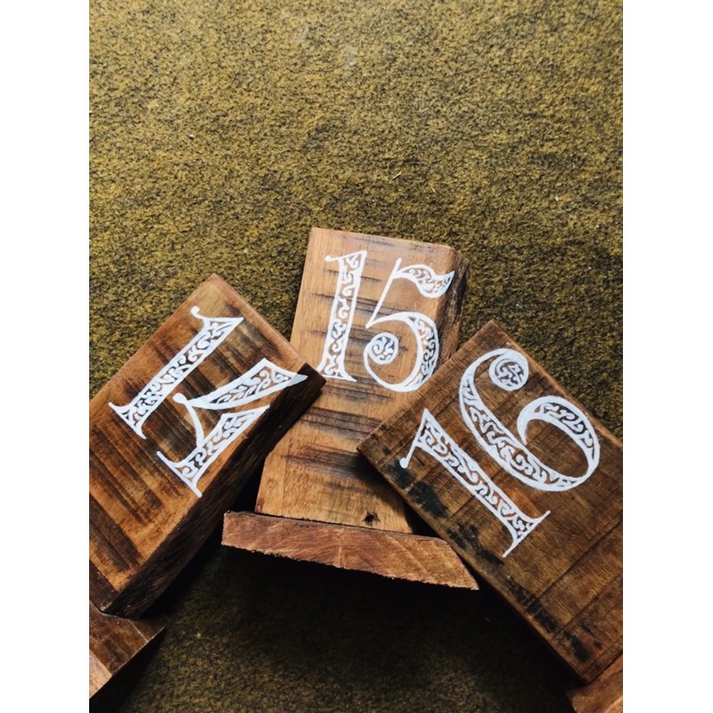 papan nomer meja / nomer meja
